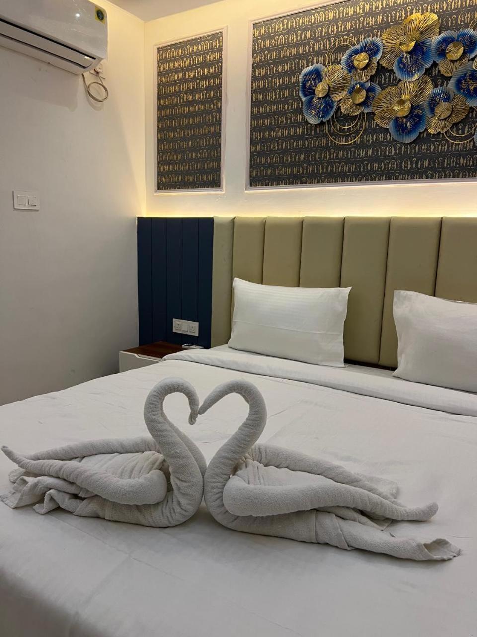 Snr Venus Hotels Tirupati Esterno foto